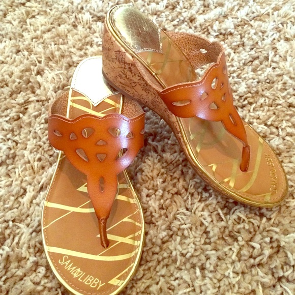 BNOWT Sam & Libby Tan Wedges