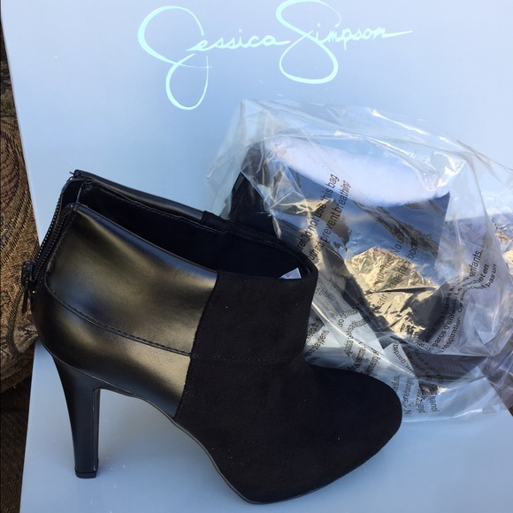 New Jessica Simpson black ankle boot