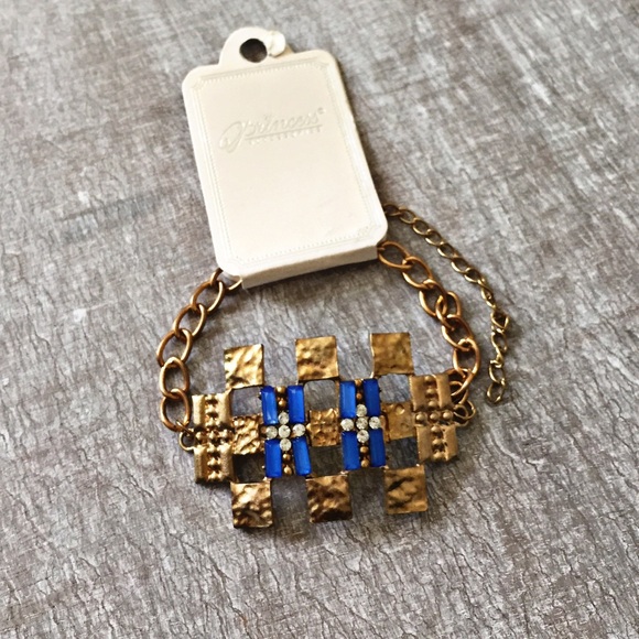 ❗️🚫SOLD❗️Blue Raspberry Pucker Bracelet - Picture 4 of 4