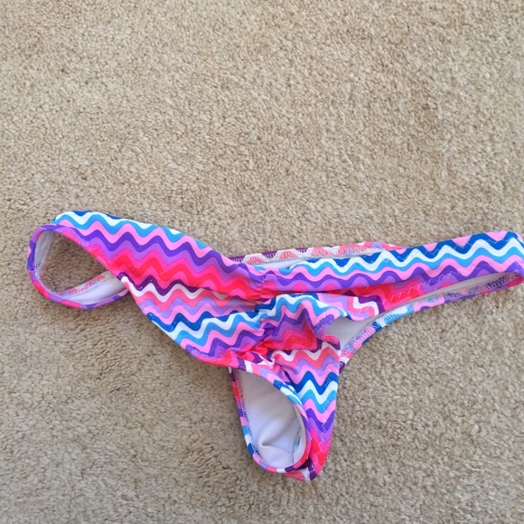 Cheeky chevron bottoms Size small RESERVED
