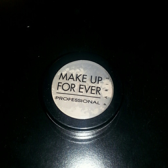 Super matte loose powder