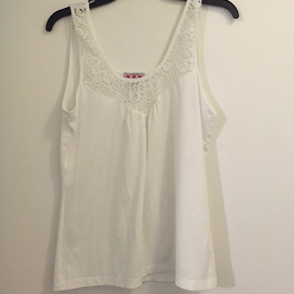 White tank top - Picture 1 of 3