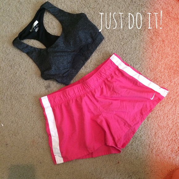 Nike Pants - 💪🏼 Pink Nike Shorts 💪🏼