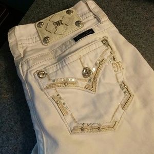 White miss me capris