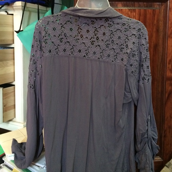 Wet Seal lace button down - Picture 3 of 3
