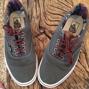 Like new Vans tennis shoes