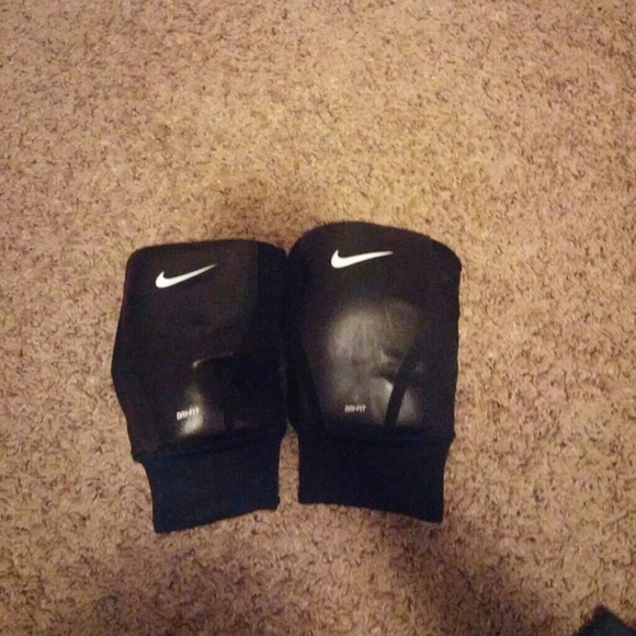 Nike dri fit knee pads