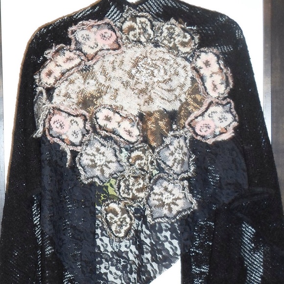 Anthropologie Rose Garden Wrap, Cecilia Prado NWT - Picture 3 of 4