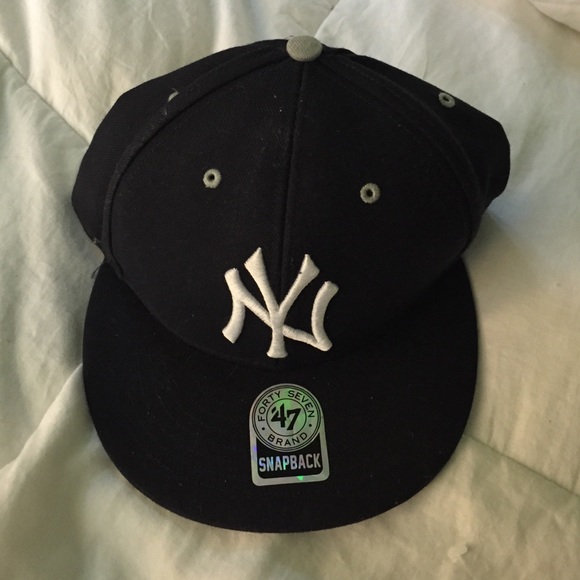 Yankee Snapback - Picture 1 of 3