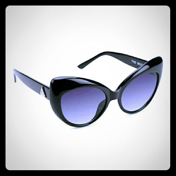 Urban Outfitters Accessories - *SOLD*