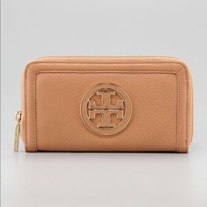 Tory Burch Amanda Continental Zip Wallet