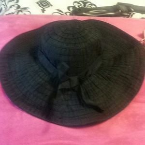 Large Black floppy sun hat