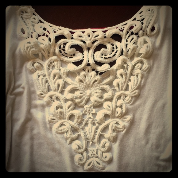 White Knit Med Top; Soft with Amazing Lace Cutwork