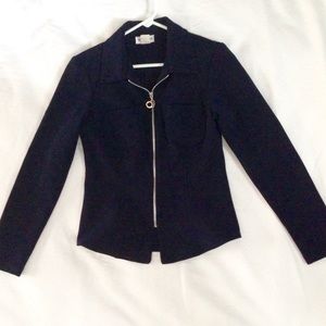[Wrapper] Navy blue jacket