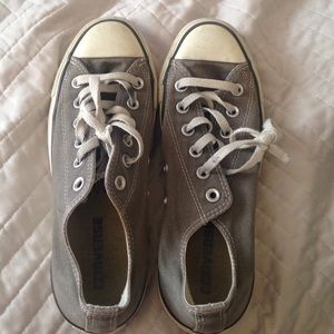 grey converse