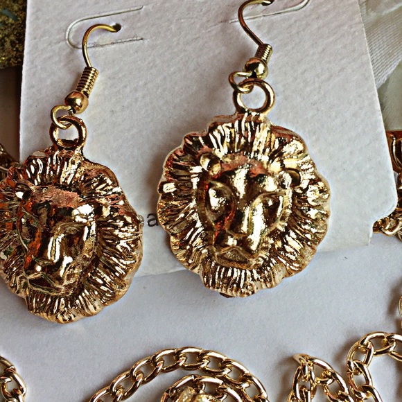 ❗️🚫SOLD❗️The Immaculate Lion Set - Picture 2 of 4