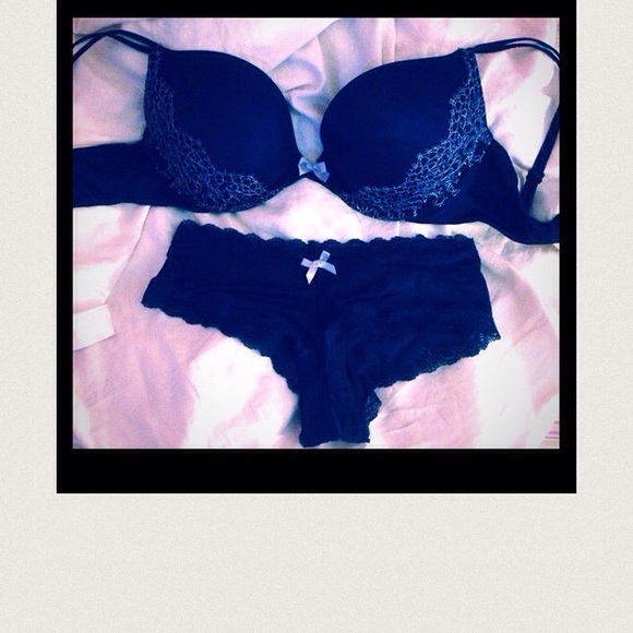 Vas Bra and Cheeker Set Bundle
