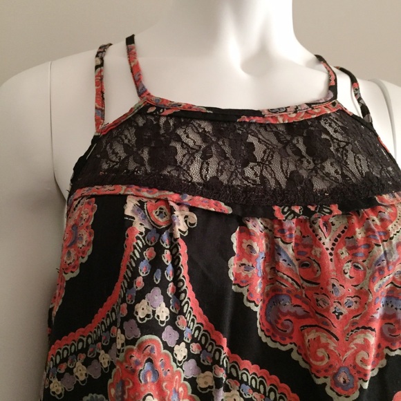 Tops - Lace Top - Green, Pink and Black Baroque Vintage Tops - Lace Top - Green, Pink and Black Baroque Vintage