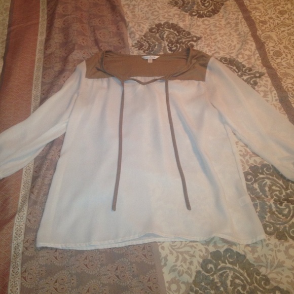 Charming Charlie's size small shirt