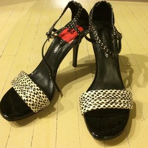 Donald J Pliner stilettos