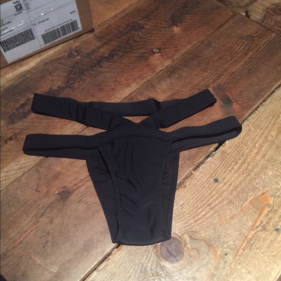NWOT Sexy Strappy Minimal Swim Bathingsuit Bottoms