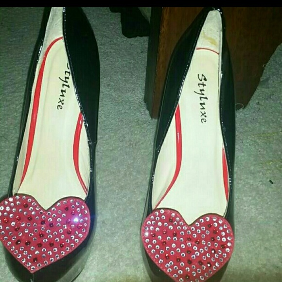 Black heart heels