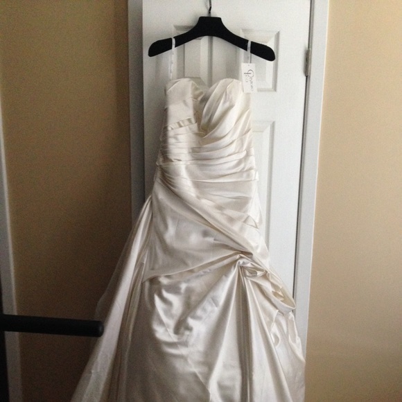 Cristiano Lucci wedding dress.