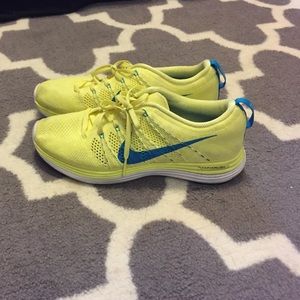 Nike Flyknit women's shoes