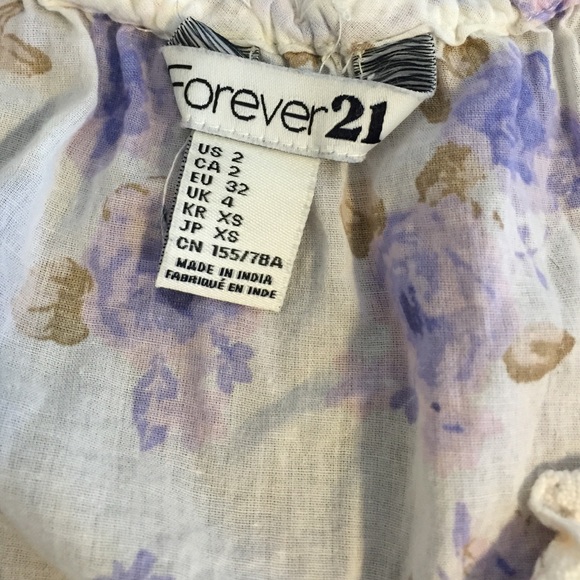 Light and flowy summer top - Picture 3 of 3