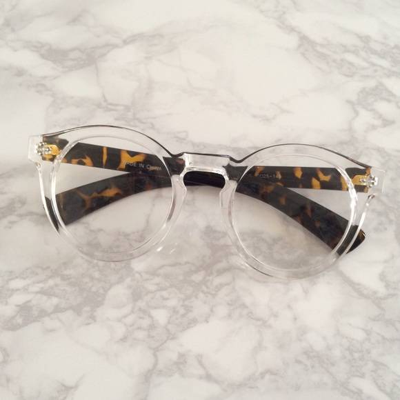 Accessories - Fashion Glasses