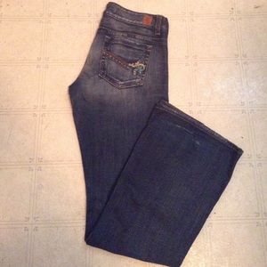 💙Medium Wash Guess Jeans💙