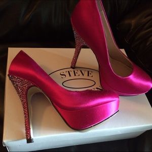 Steve Madden pumps