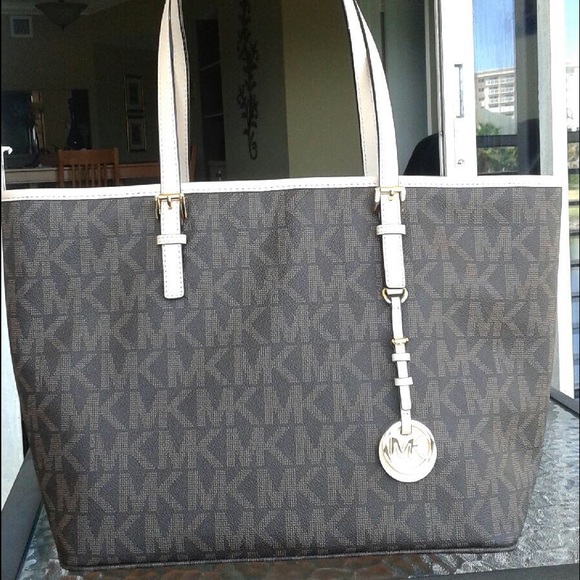 Michael Kors Jet Set Travel Top Zip Tote