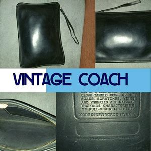 Price⤵Vintage Authentic Coach Clutch