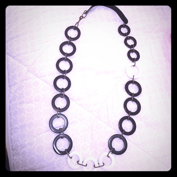 Black and white long hooped necklace