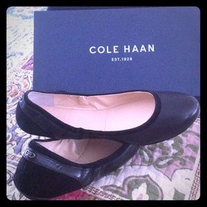 NIB Cole Haan Soft Black Leather Flats 7.5