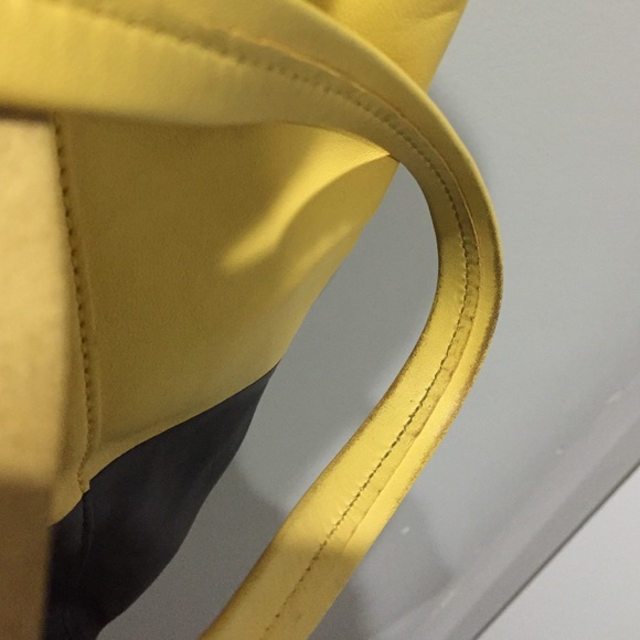 LAMBSKIN CÉLINE TOTE WITH DUSTBAG AND CARE CARD. - Picture 2 of 4