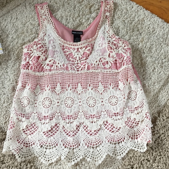 🚨For Taylor🚨 Cute lace top