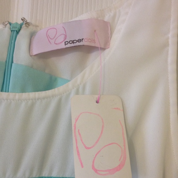 SOLD!!! NWT Mint women's boutique Dress - Picture 2 of 3