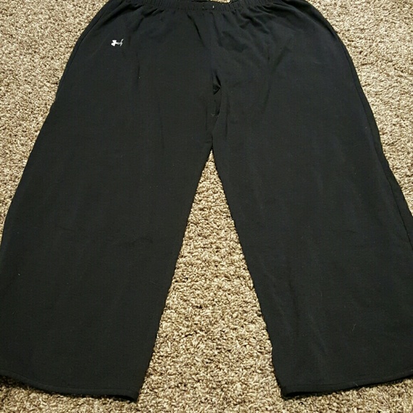 Under armour size medium capris