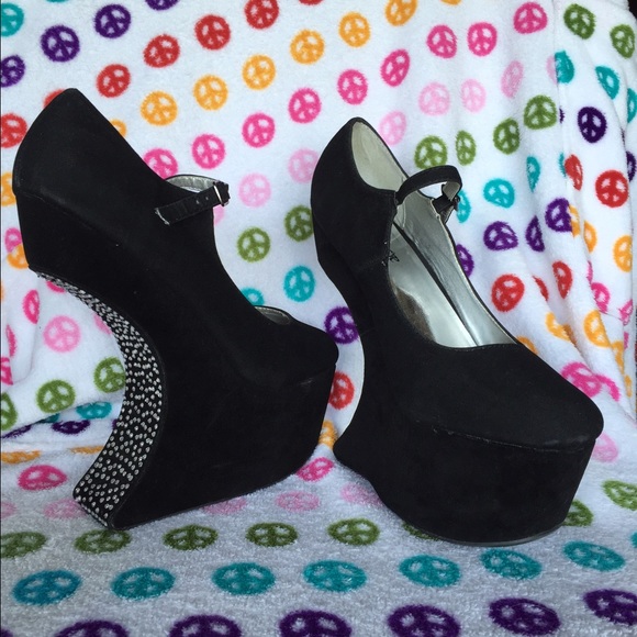Bumper Black Velvet Sculpted Wedge Heel