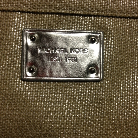 Michael Kors purse - Picture 2 of 3