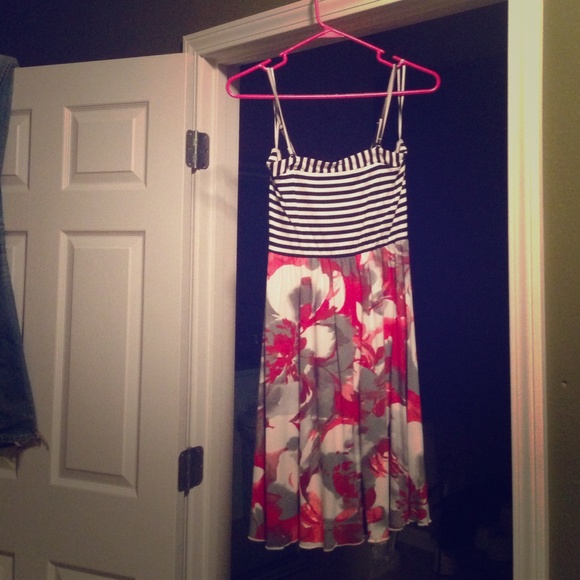 Venus dress with removable straps