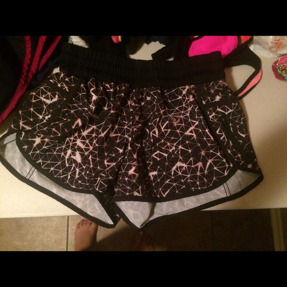 Lulu lemon tracker short 2