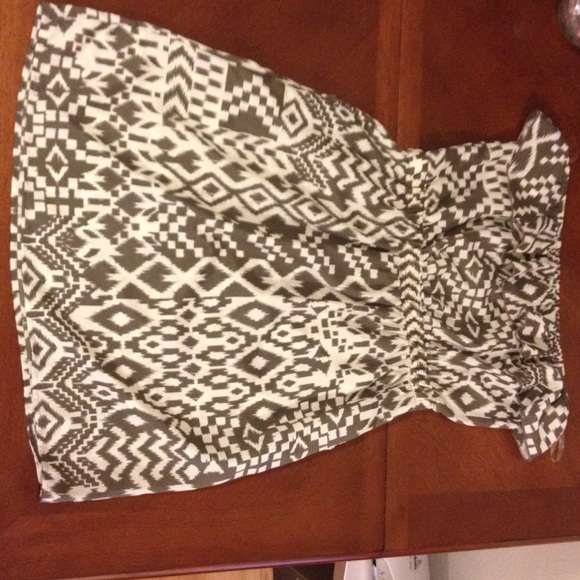 Strapless boutique dress - Picture 2 of 4