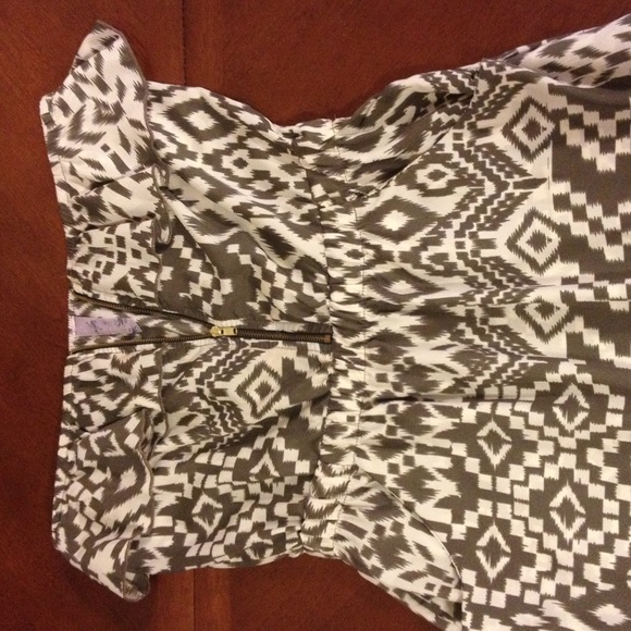 Strapless boutique dress - Picture 3 of 4