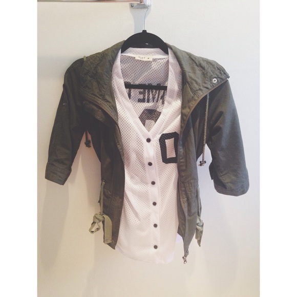 SOLD. - Picture 2 of 4