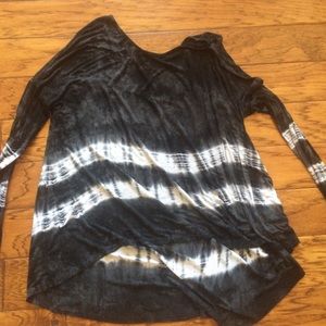 soft tie dye shirt bundle..Perfect with leggings