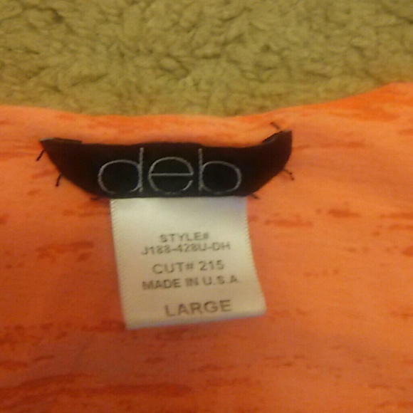 Cute orange knotted halter top - Picture 3 of 3