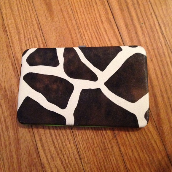 Giraffe Wallet NWOT